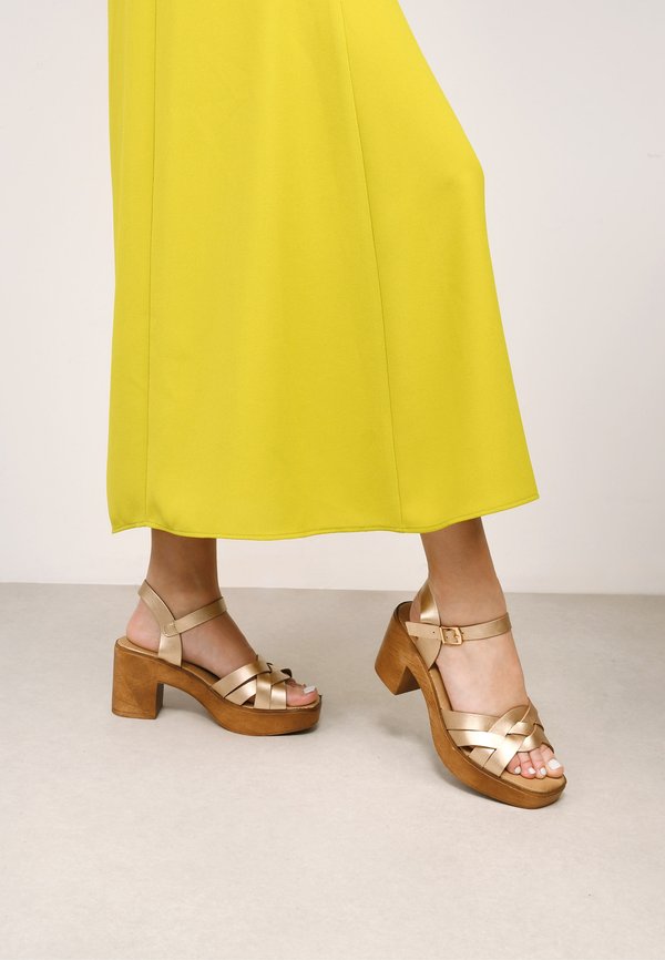 Plateausandalette - oro