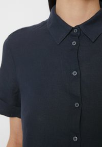 Marc O'Polo KURZARM-REGULAR AUS LEICHTER QUALITÄT - Hemdbluse - deep blue sea