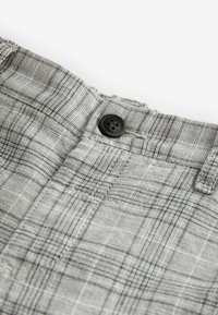 Next REGULAR FIT - Shorts - grey check linen