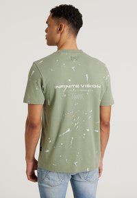 CHASIN' - ELON - Tricou cu imprimeu - green Imagine miniatură 1