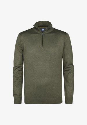 Pulover verde-olive cu guler înalt, fermoar pe jumătate în față, manșete și tiv cu dantelă. Realizat dintr-un material tricotat moale cu o textură netedă.