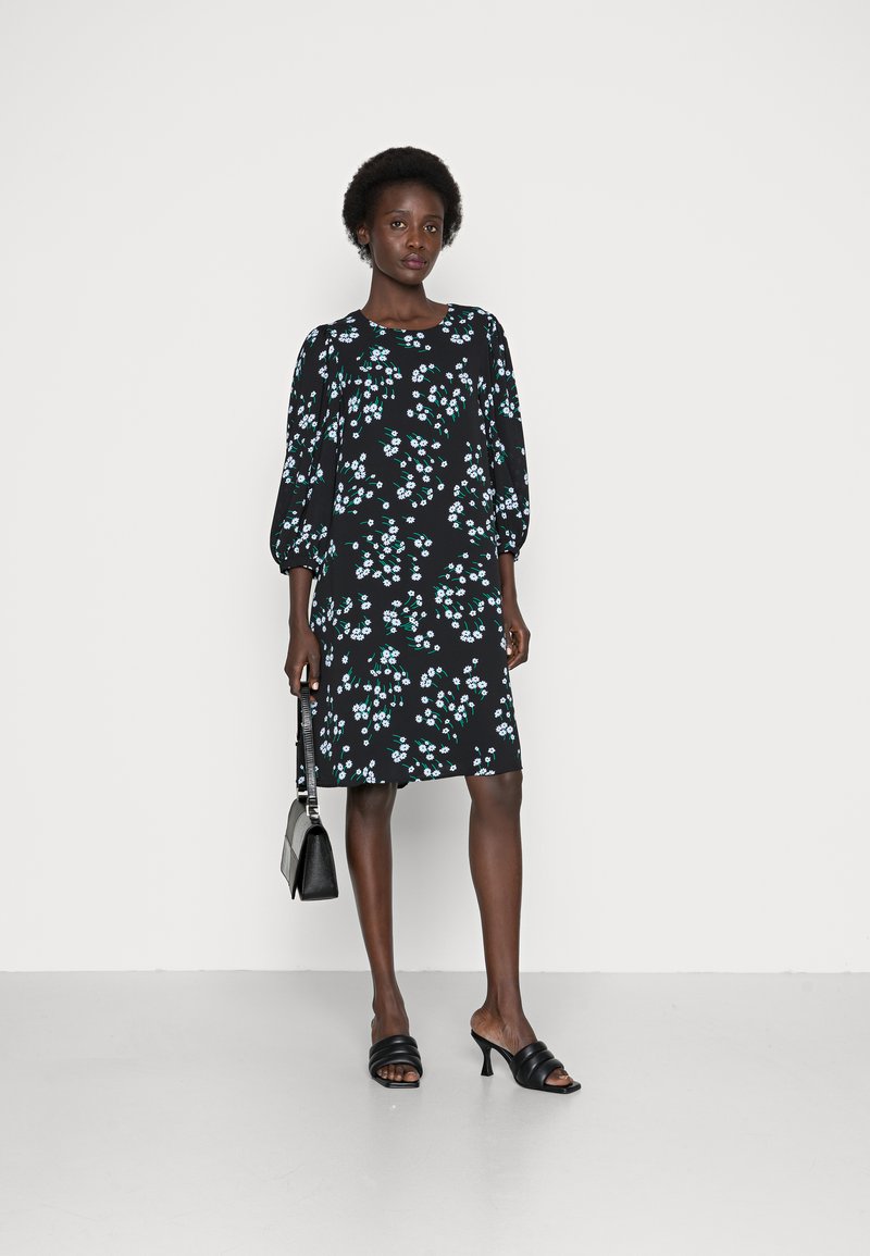 Damen Freizeitkleider | Marks & Spencer MINI SWING DRESS Freizeitkleid black mix/schwarz - GM12650 Damen Freizeitkleider | Marks & Spencer MINI SWING DRESS Freizeitkleid black mix/schwarz - GM12650
