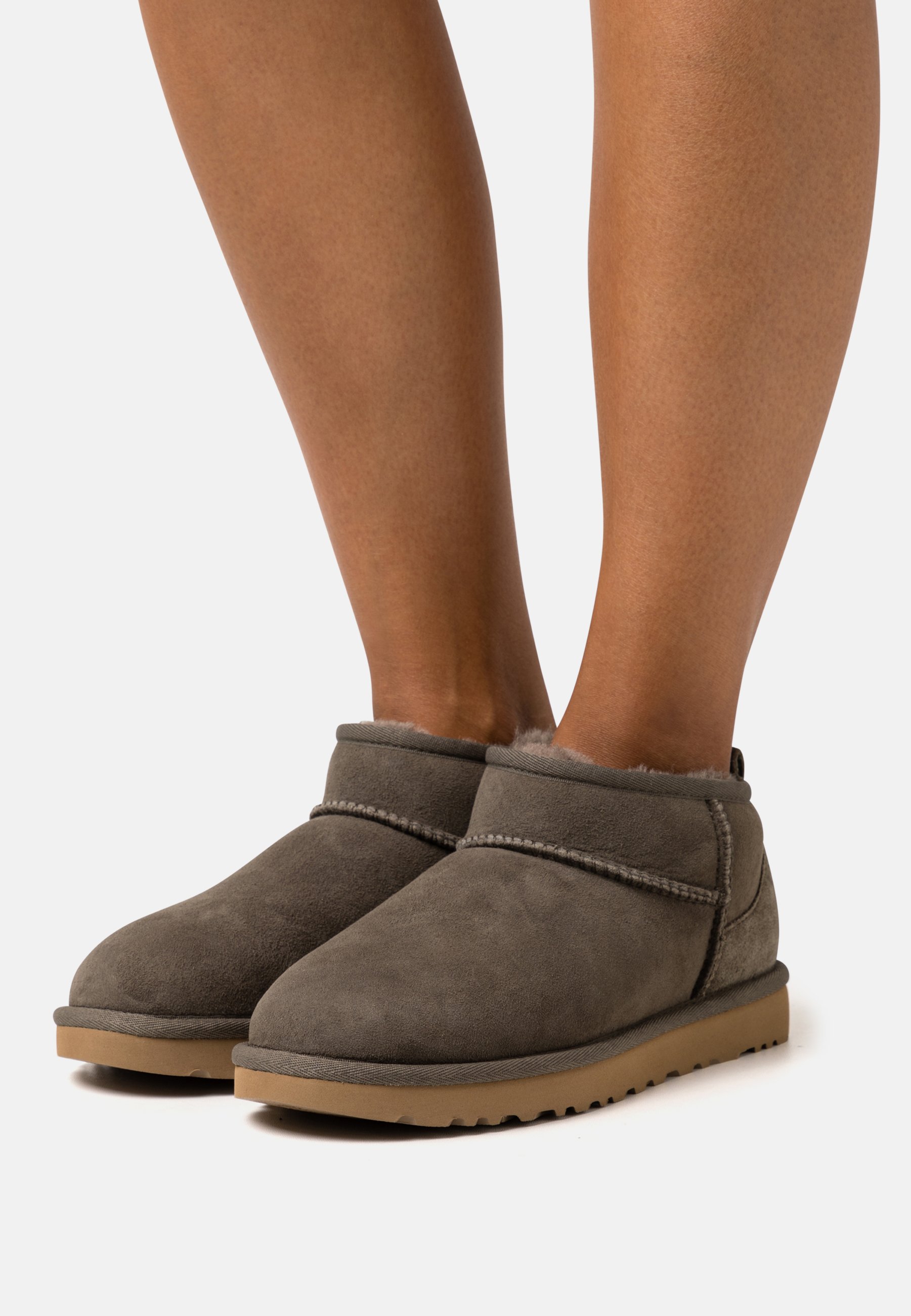 ugg ultra mini marrone