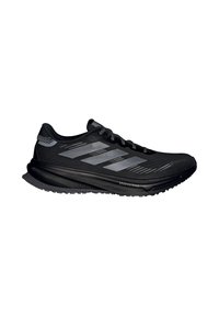Schwarzer Laufschuh mit reflektierenden drei Streifen, dicker gepolsterter Sohle und Schnürsenkeln, entworfen für Komfort und Leistung.
