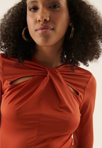 Anna Field Μπλούζα με μακριά μανίκια - red