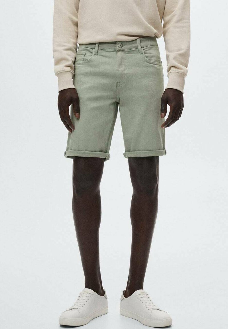 Mango NEPTO Jeans Shorts vert pastel/hellgrün Zalando.de