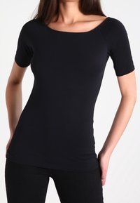 Modström T-shirt basic - black