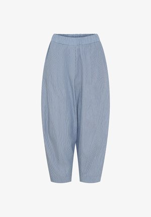 Lyseblå stribede bukser med elastisk talje, der har en løs pasform og tapered form, lavet af et blødt stof med subtil tekstur.