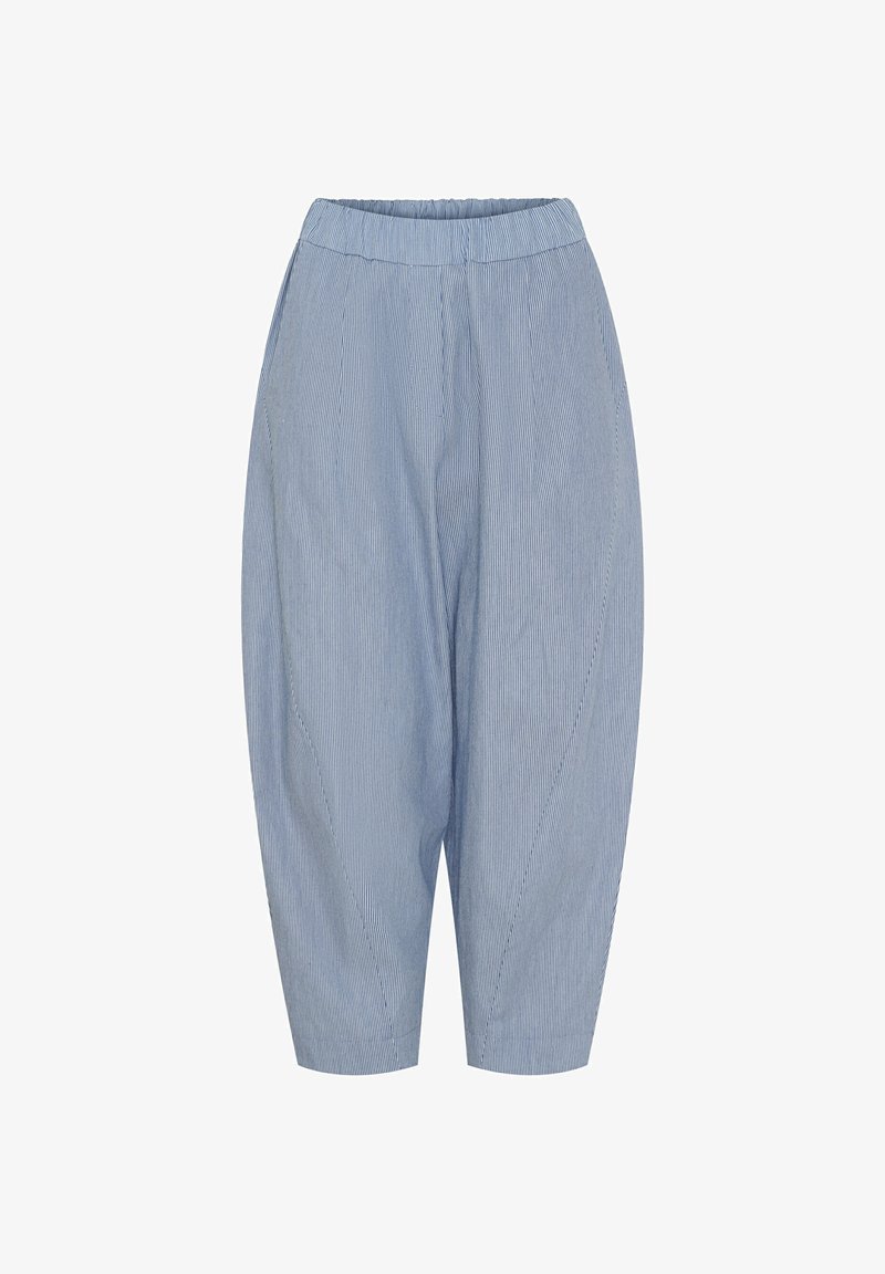 Lyseblå stribede bukser med elastisk talje, der har en løs pasform og tapered form, lavet af et blødt stof med subtil tekstur.