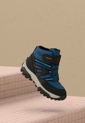 Geox, HIMALAYA BOY - Bottines à lacets - avio/black