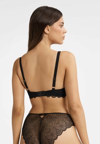ESOTIQ TWIGGY - Biustonosz push-up