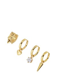 Set di quattro orecchini in tono dorato: un orecchino a perno con punte, tre cerchi con un charm a forma di cuore, una pietra trasparente e un accento appuntito.