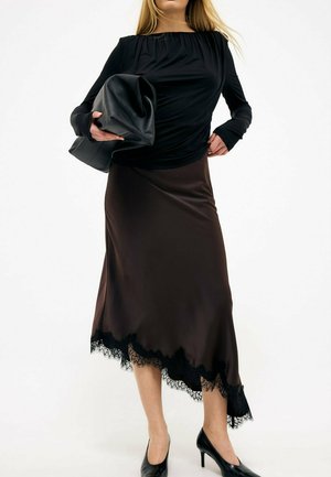 NA-KD, ASYMMETRIC SATIN LACE MIDI SKIRT - Maxirok - brown