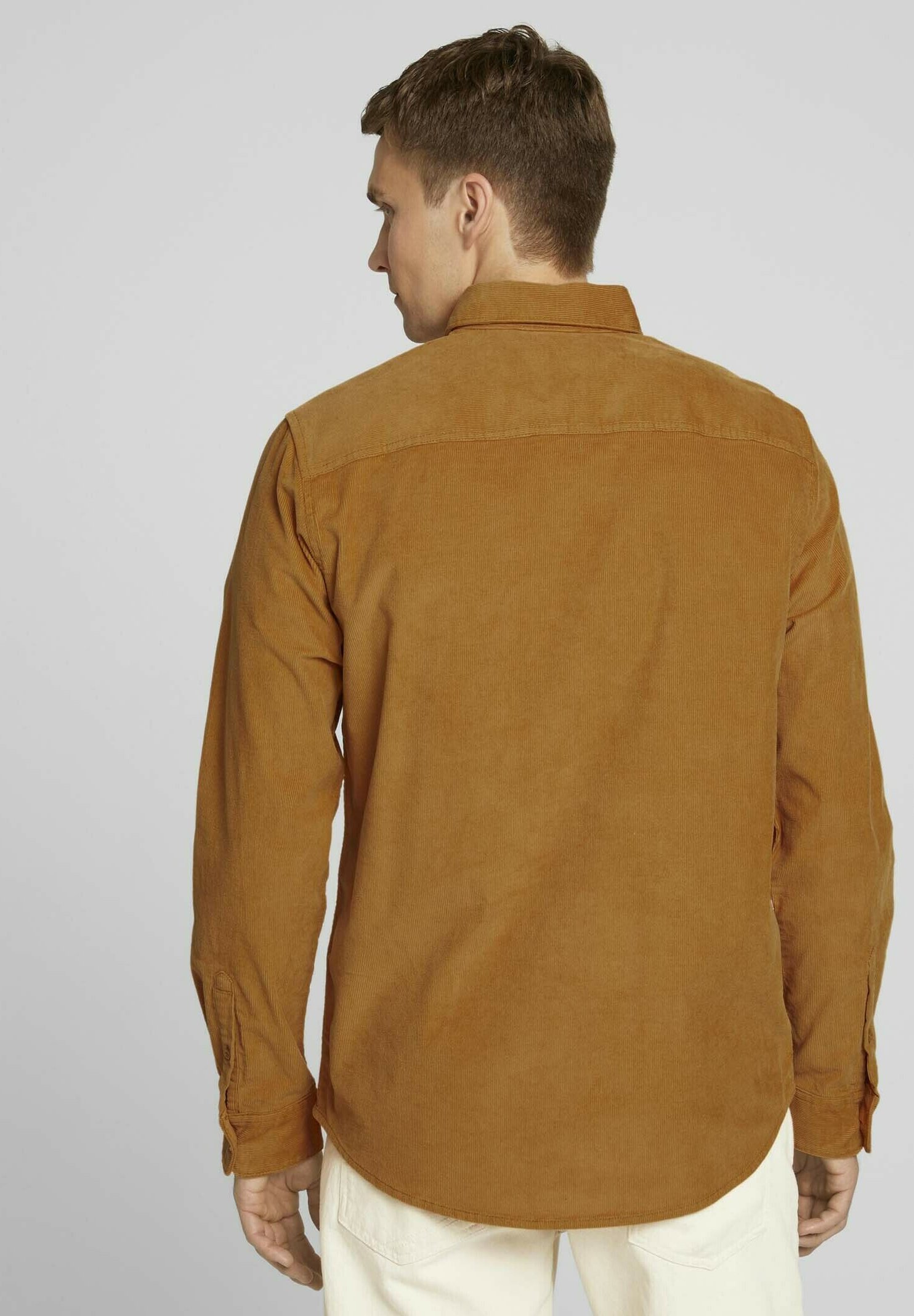 Herren MIT BRUSTTASCHE - Hemd Herren MIT BRUSTTASCHE - Hemd