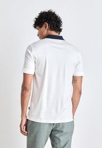 BOSS PHILLIPSON - Πόλο - white