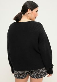 Studio Untold COLORBLENDE LANGARM - Gilet - black