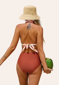 Cupshe NECKHOLDER-SET MIT HOHER TAILLE - Bikini - rosa