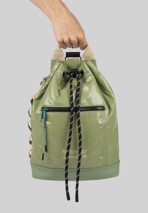 MUNICH, DEEP RECYCLED DRAWSTRING BACKPACK KHAKI UNISEX - Mochila - khaki
