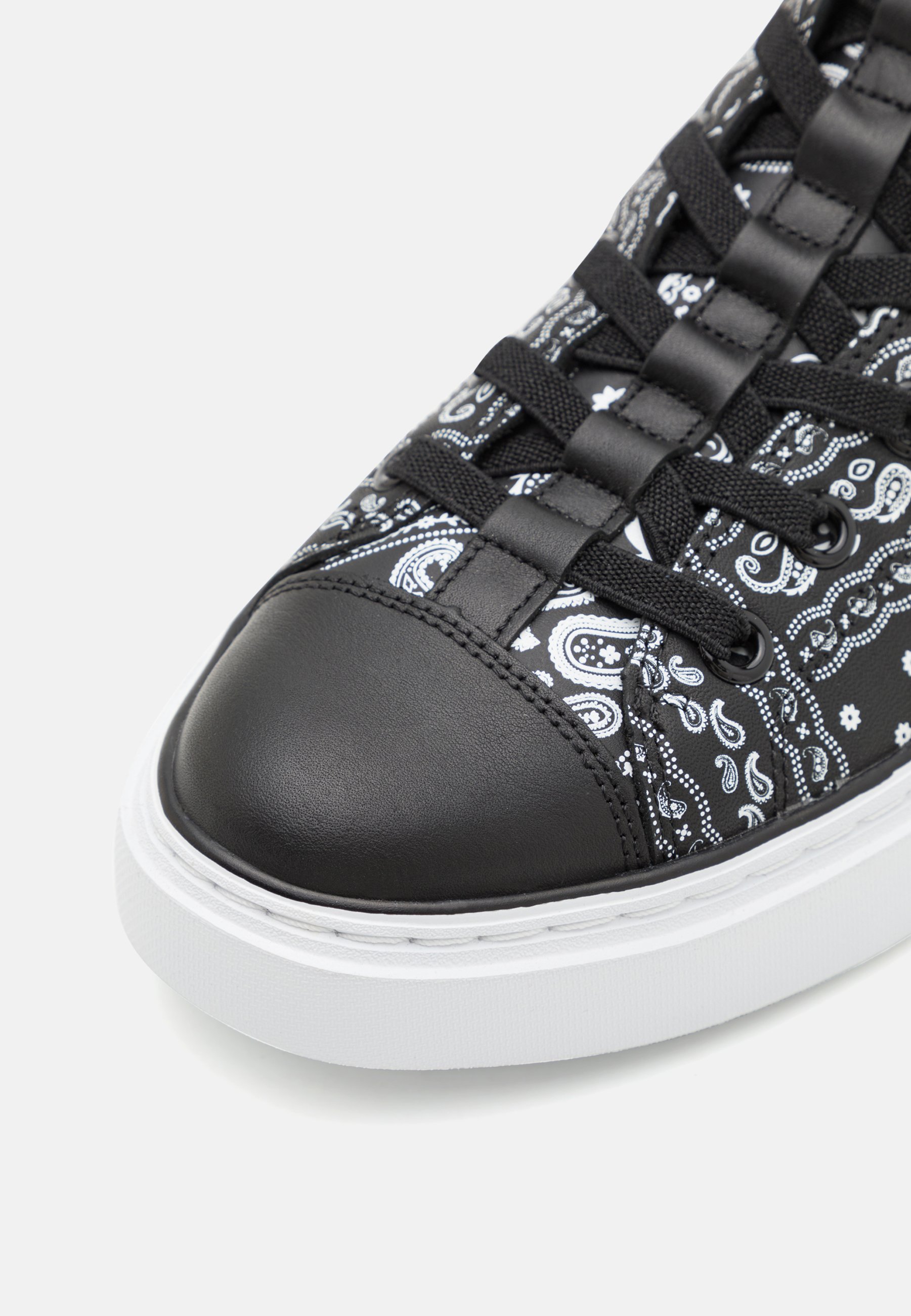 Skechers SNOOP ONE - Sneakers low - black/white/negru - Zalando.ro