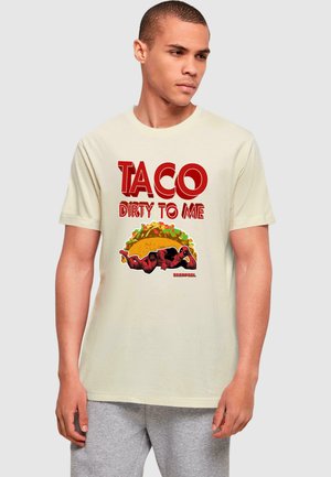 DEADPOOL - TACO DIRTY TO ME - Print T-shirt - sand