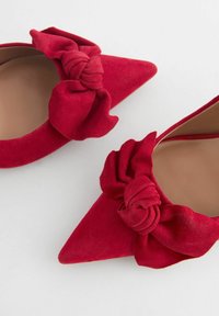 Next FOREVER COMFORT BOW MID COURT - REGULAR FIT - Escarpins - red