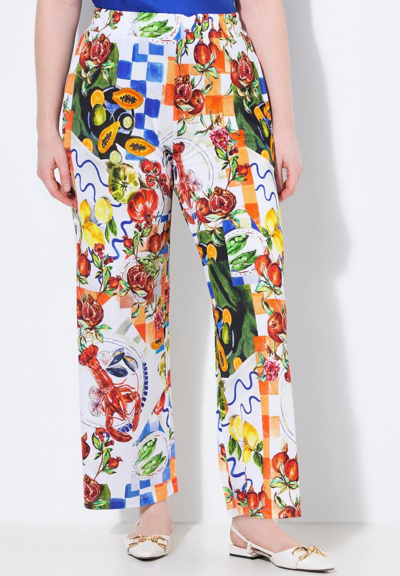 Patroon, lichte, elastische taillebroek met een kleurrijk ontwerp van fruit en bloemen op een witte achtergrond, met een relaxte pasvorm en rechte pijpen.
