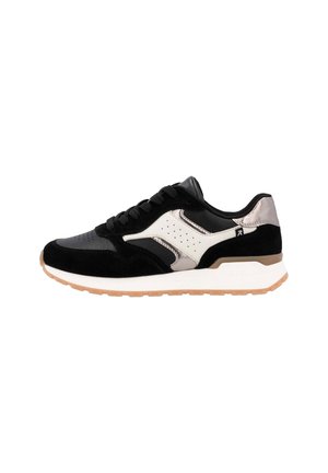 Zwarte en metallic zilveren sport-schoen van suede en synthetisch leer, met een witte middenzool en rubberen loopzool.