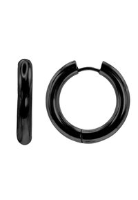 Schwarze Creolen mit einer glatten, glänzenden Oberfläche. Ein Ohrring ist kreisförmig, während der andere länglich ist und ein verjüngtes Design aufweist.