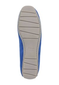 Blauer Wildlederschuh mit gummierter Sohle, die ein wellenförmiges Profil aufweist; sichtbares Branding "Sioux Since 1954" auf der Sohle geprägt.