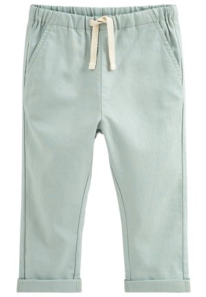 Lyseblå bukser til småbørn med elastisk talje, cremefarvet snøre, forlommer og oprullede manchetter, vist mod hvid baggrund.
