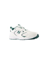 Scarpa sportiva bianca con accenti verdi, tomaia in mesh e sintetico, suola testurizzata, linguetta imbottita e colletto imbottito per supporto.