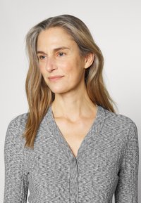 Athleta REVOLVE CARDIGAN - Camisola com fecho - grey heather