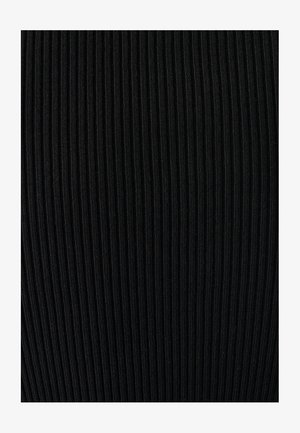 Juodas lygiagretainis audinys su vertikaliomis linijomis, demonstruojantis tamprų tekstūrą ir vienodą raštą. Lygus paviršius be papuošimų.