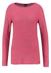 Rosa Pullover mit langen Ärmeln, horizontal gerippter Struktur, rundem Halsausschnitt und einem Logo-Akzent auf der unteren linken Seite.