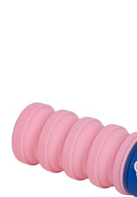 Produit en silicone rose avec un design cylindrique et texturé comportant des stries et des surfaces lisses. Accentué d'un détail circulaire bleu.
