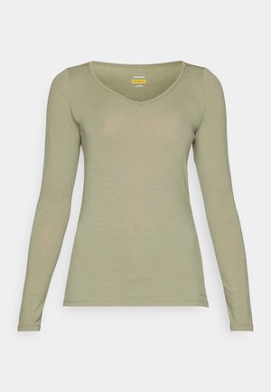 Long-sleeve olive-green top in lightweight material, featuring a V-neckline and a slim fit. Simple stitching along the edges.