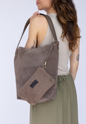 Gusti Leder, BIG WOMAN HANDBAG LIS - Håndtasker - grau
