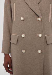 Paul & Joe MANTEAU - Klasický kabát - beige