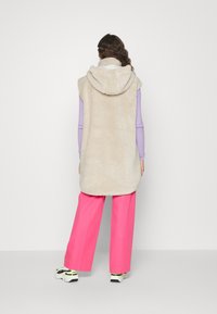 ONLY Chaleco - beige