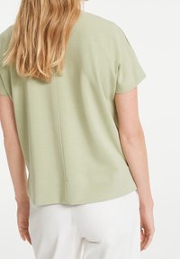 OPUS Jednoduché tričko - green