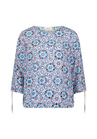 Bluse mit blau-orange-blumigem Muster, dreiviertelärmlig, rundem Ausschnitt und Bindebändern an den Ärmeln. Weicher Stofftextur.