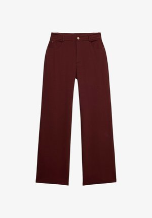 Bordeaux wijde broek van gladde stof, met een voorknopsluiting, twee frontzakken en minimale stikseldetails.