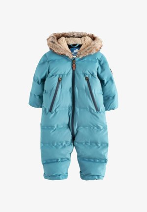 Un traje de nieve acolchado para bebé en color teal con una capucha de pelaje sintético suave, que cuenta con dos bolsillos con cremallera y un cierre frontal de cremallera completa.