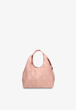 Borsa a tracolla in pelle rosa morbida con design di lettere perforate ripetute, manici superiori arrotondati e forma morbida ma strutturata.
