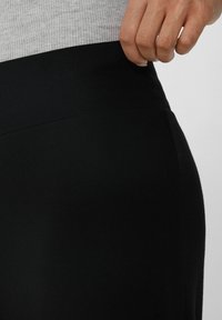 Tezenis Stoffhose - schwarz black