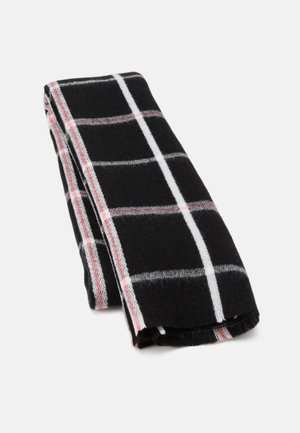 Gevouwen zwarte sjaal met wit, grijs en roze ruitpatroon op een lichte achtergrond.