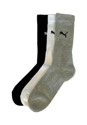 Drei gerippte Crew-Socken in Schwarz, Weiß und Grau, jeweils mit einem kleinen schwarzen Puma-Logo nahe der Spitze.