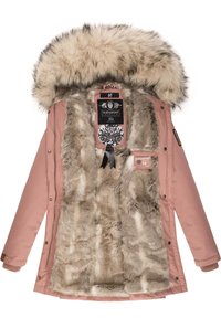 Roze parka s pahuljastim, umjetnim krznom na kapuljači i unutarnjim podstavom. Ima kopče na pritisak i oznake marke unutra. Glatka vanjska tekstura.