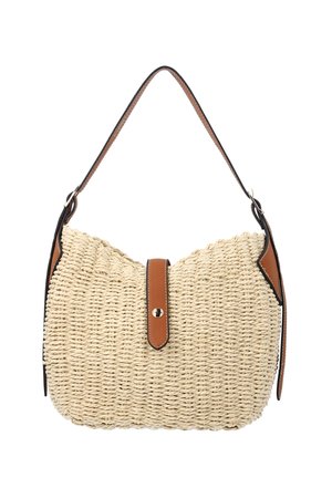 Beige vævet håndtaske med brun læderstrop og lukkelap med sølvknap, designet til skulderbrug.