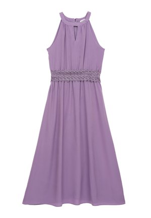 Fliederfarbenes Kleid mit Halterneck, Schlüssel-Ausschnitt und Spitzenbund. Fließender Stoff mit glatter Textur und A-Linie Silhouette.